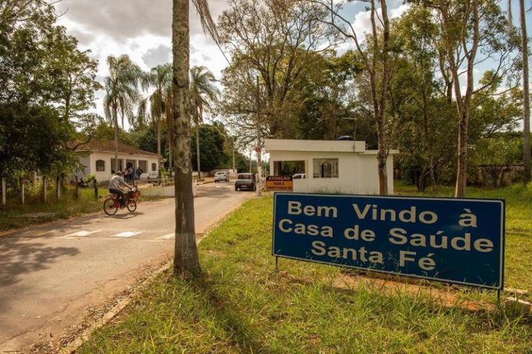 Diretora da Colônia Santa Fé Esclarece Rumores sobre Possível Fechamento em Entrevista Exclusiva.