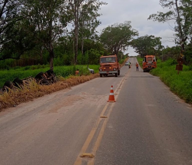 Estrada para São Thomé das Letras é Liberada Após Interdição para Remoção de Carreta.